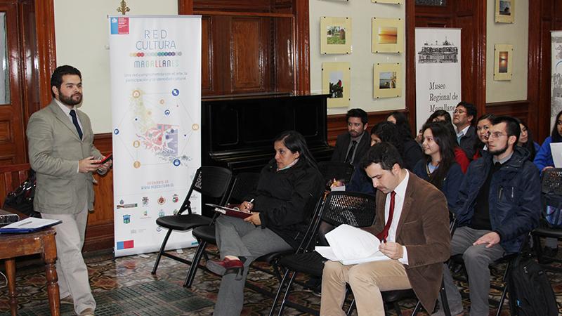 Comunidades educativas dan inicio al Campeonato Interescolar de Debate, versión 2015 Campo para escribir el pie de foto.