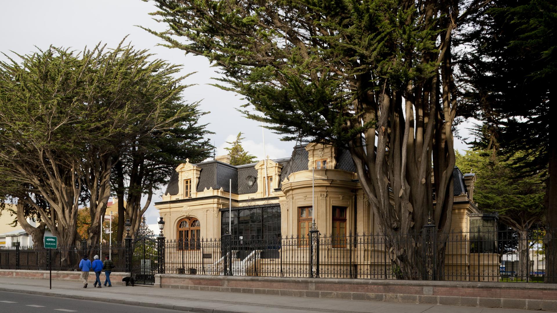 Museo Regional de Magallanes vista desde calle Magallanes