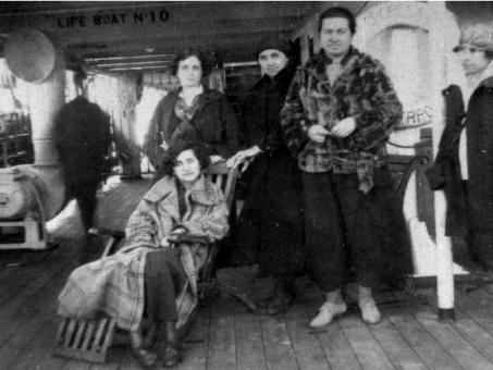 Laura Rodig, Gabriela Mistral y  Amantina Ruiz, 1925