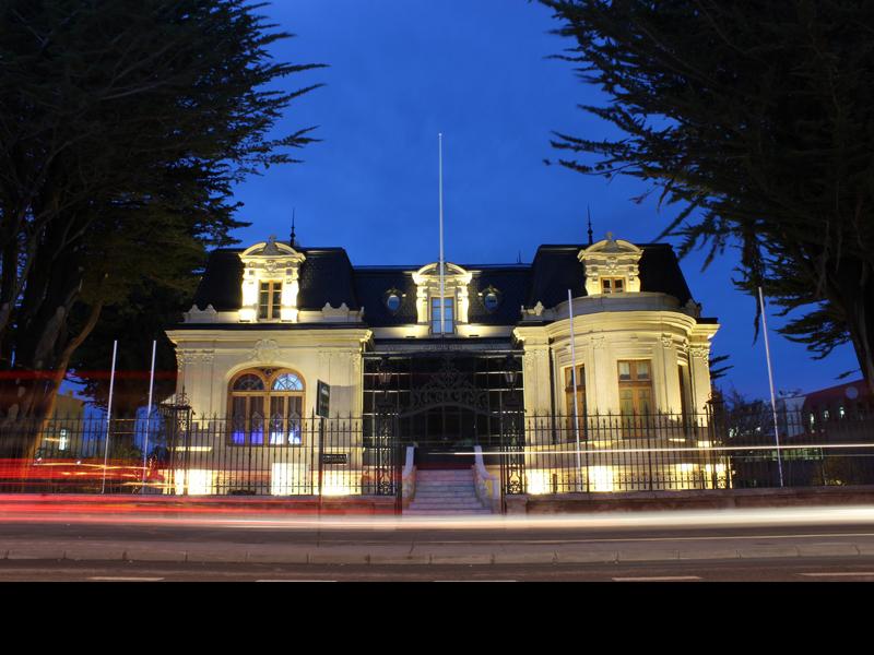 Fachada del Palacio Braun Menéndez