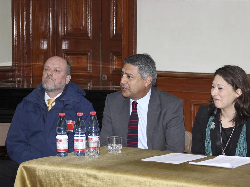 Alfonzo Roux de Bienes Nacionales, Cristian Barria de la Subdere y Paola Grendi