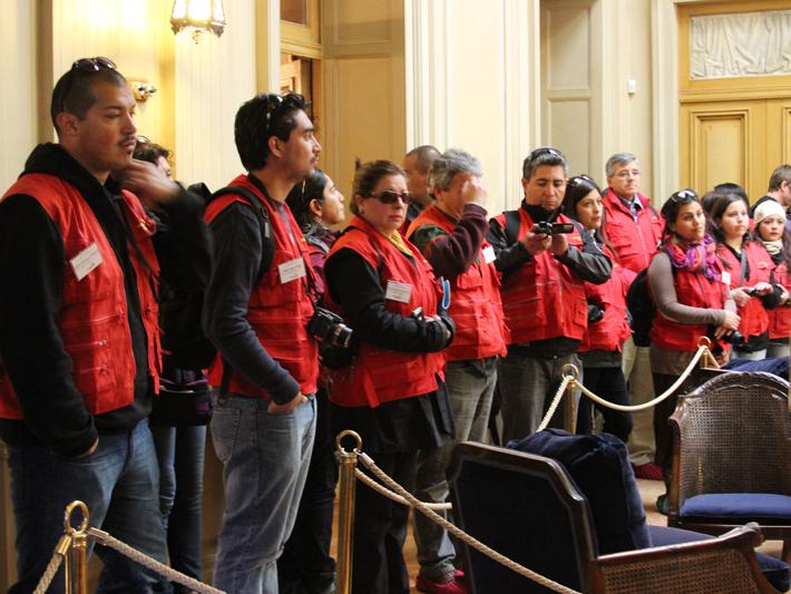 Profesores en el Hall de acceso