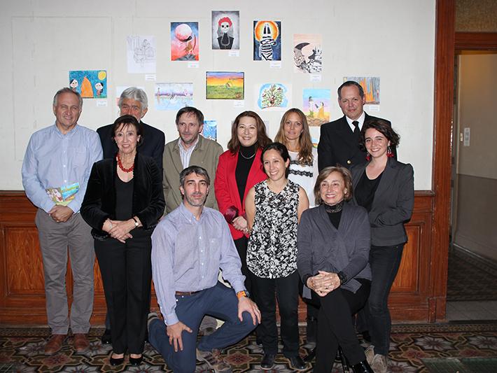 Foto grupal, equipo Fundacion Teraike, Armada de Chile, Museo Regional e invitados especiales