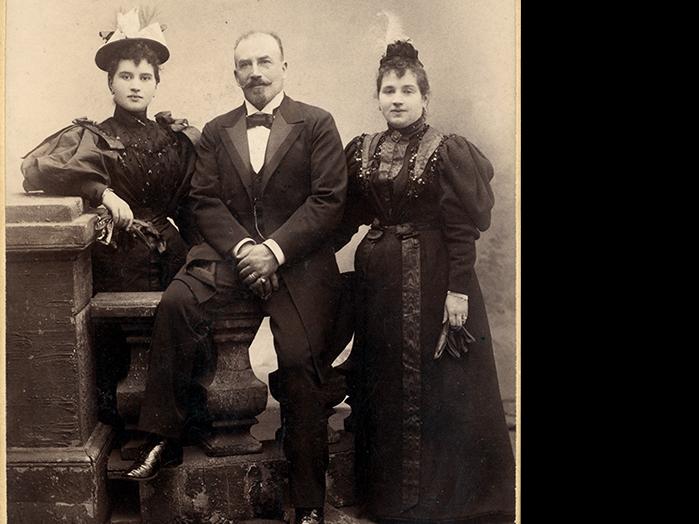 José Menéndez, María Behety y Josefina Menéndez Behety