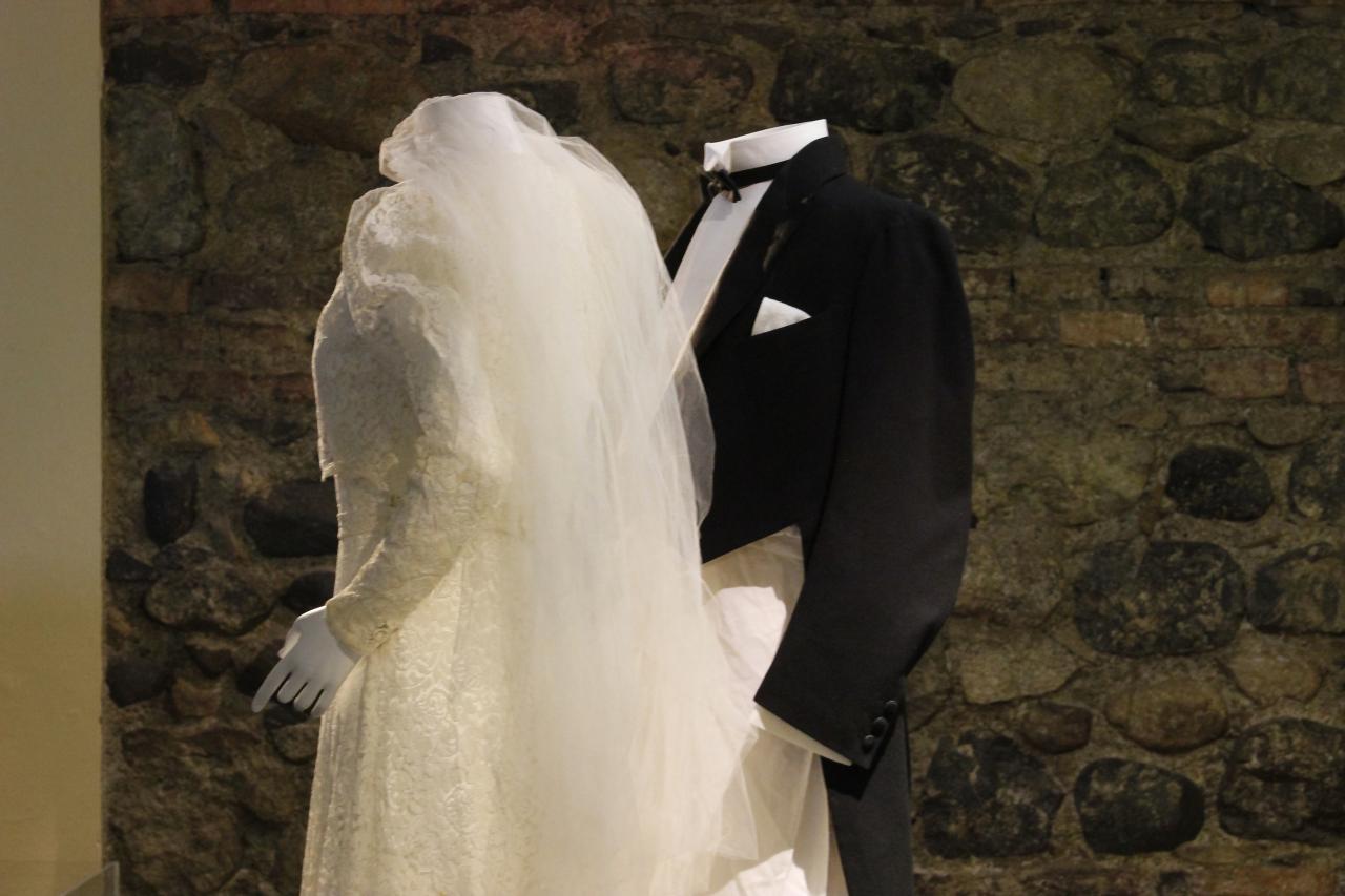 Traje y vestido de de boda enlace Sanhueza Blazina