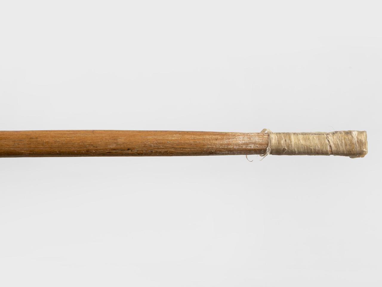 Flecha selknam (detalle del ápice)