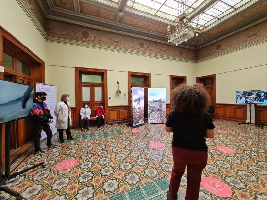 El equipo del museo recibiendo la inducción realizada por María Luisa Murillo