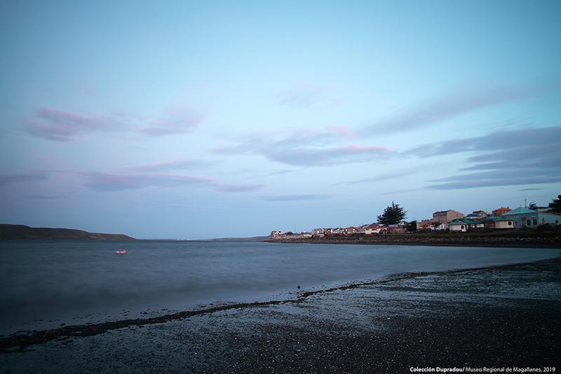 12 Vista de Porvenir desde la bahía