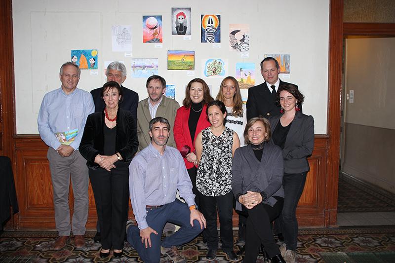 Foto grupal, equipo Fundacion Teraike, Armada de Chile, Museo Regional e invitados especiales