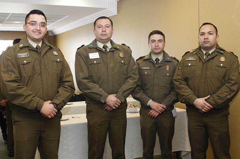 Funcionarios de Carabineros de Chile. Funcionarios de Carabineros de Chile.