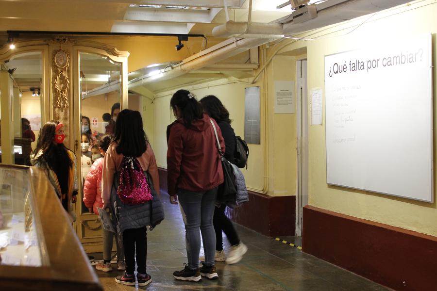 Visitantes de delegaciones escolares